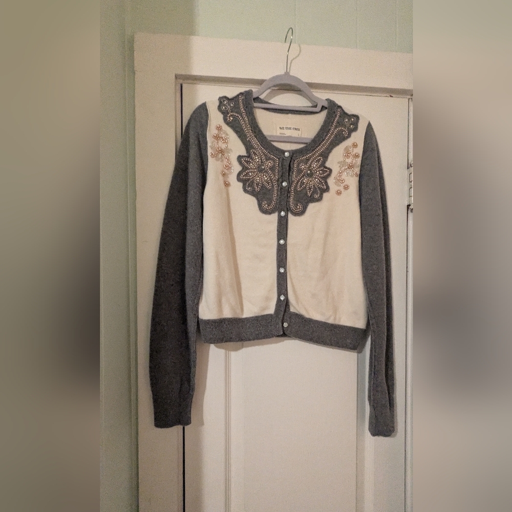 Free People Embroidered Beaded Gray and Cream Women's Sweater L - Picture 3 of 4